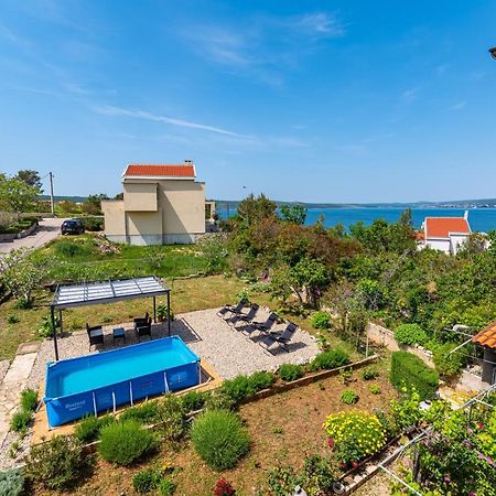 Apartment Sea And Mountain With Pool Novigrad  Zimmer foto